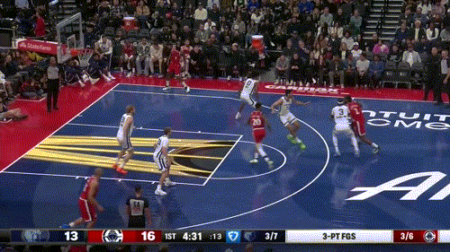 伦纳德的古典中距离打法，可惜没能帮快船拿下胜利。伦纳德