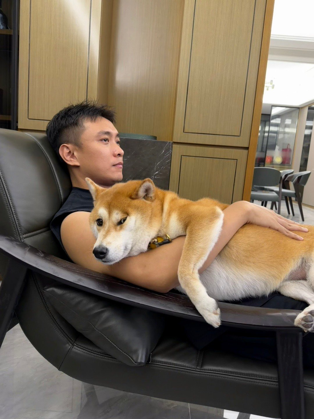 少爷要抱抱，真没他办法 ​​​
