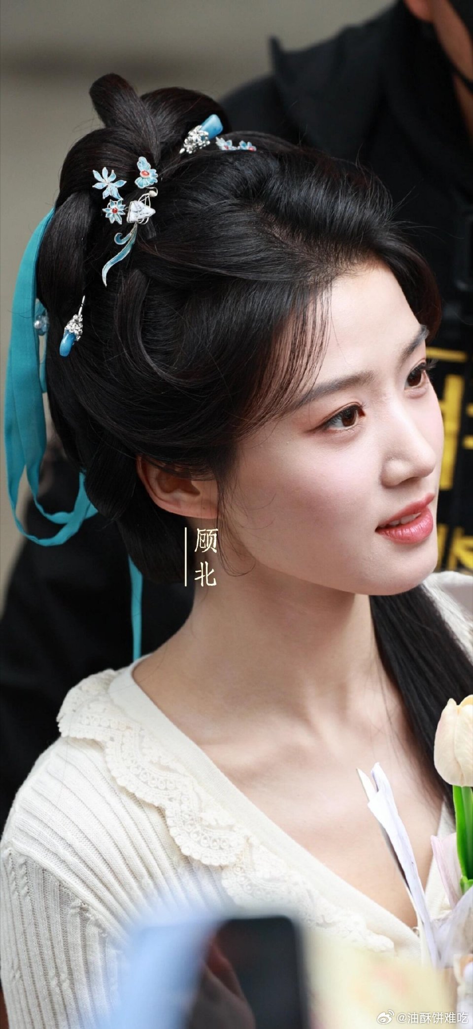 卢昱晓何不同舟渡上班路透！！超高清怼脸，状态太棒了