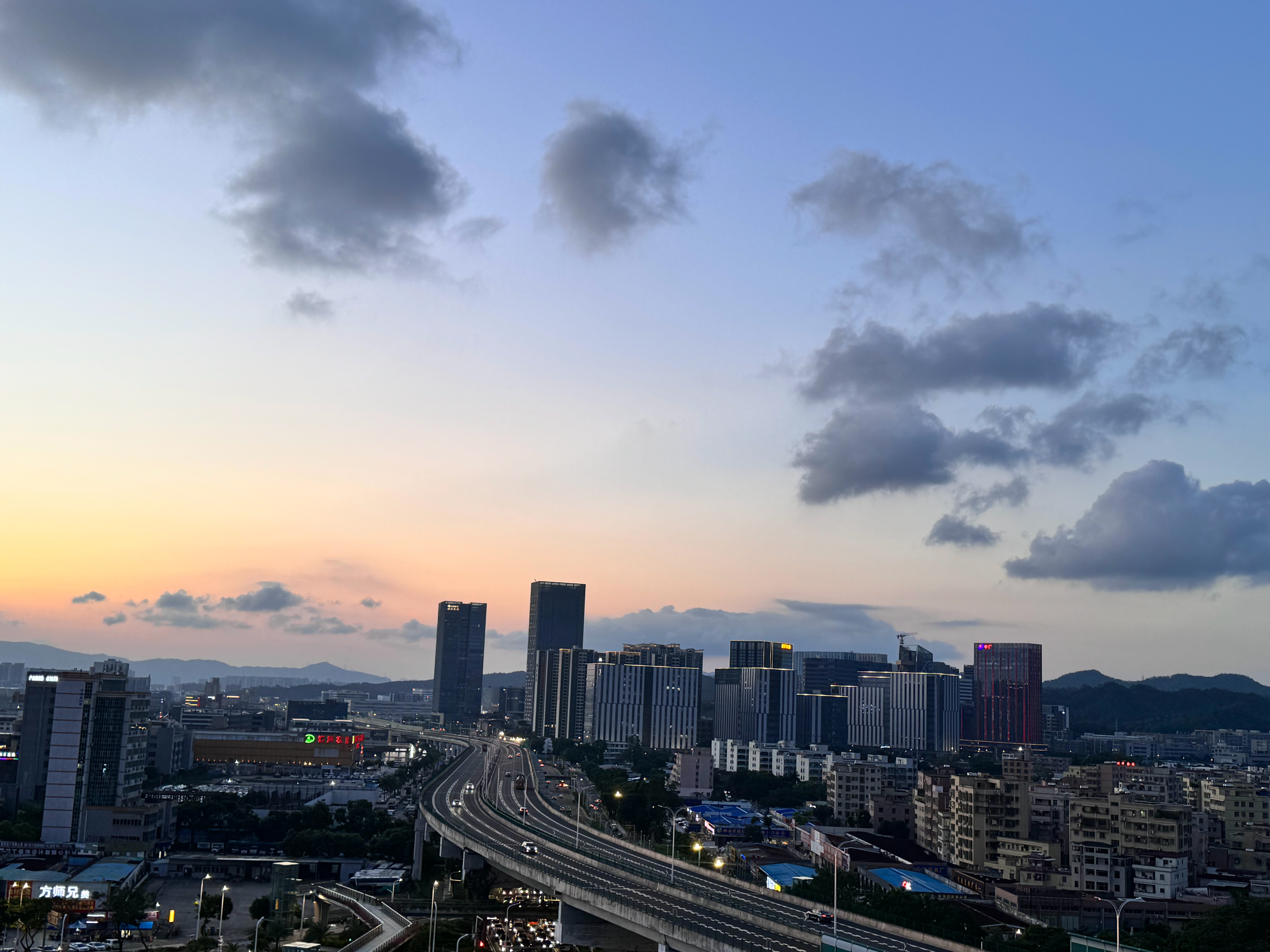 今年头一回到家天还没黑过了夏至就是不一样云子记录今天的好天气