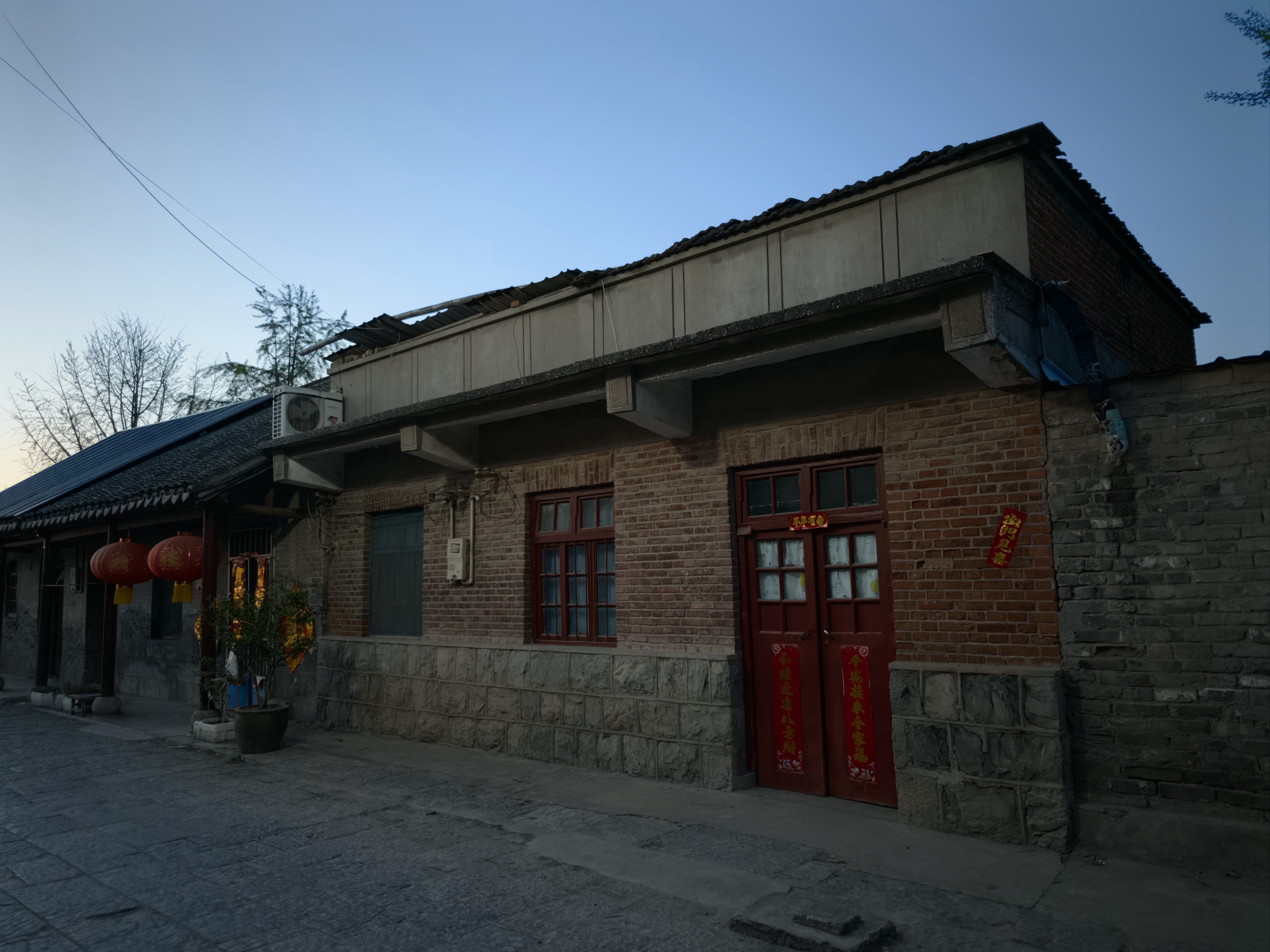 无奖问答 请听题图片里的老建筑是用来干什么工作的 