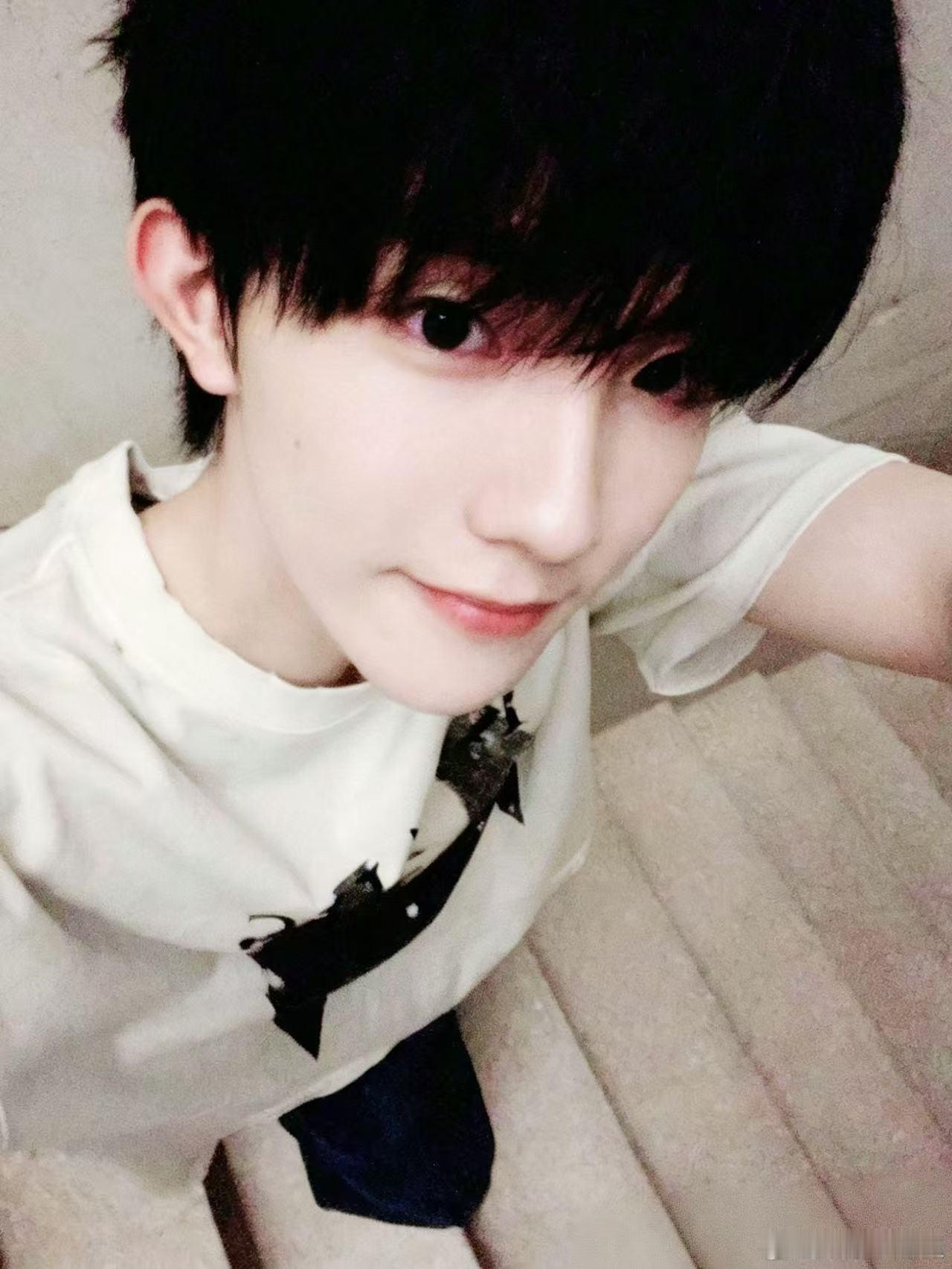 苏新皓疑似做了个网站 本来以为现有的互动形式就足够有意思，这次突然传出在做网站，