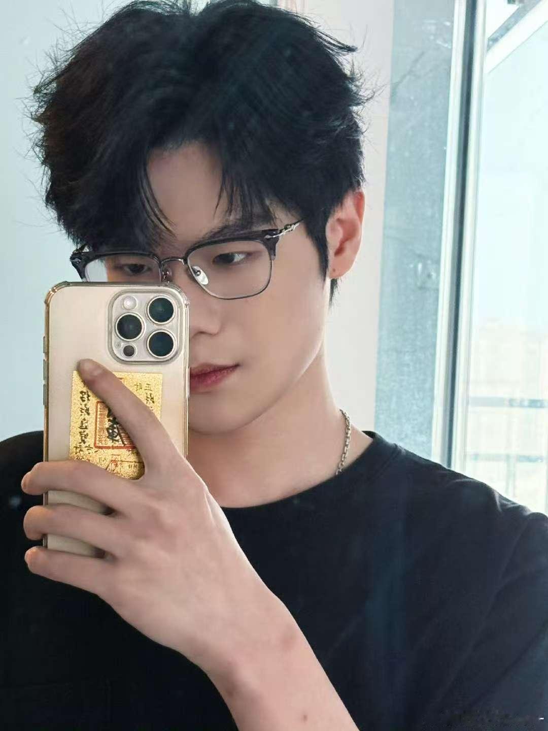 33拍摄进行时 墨镜一戴，谁都不爱！ 