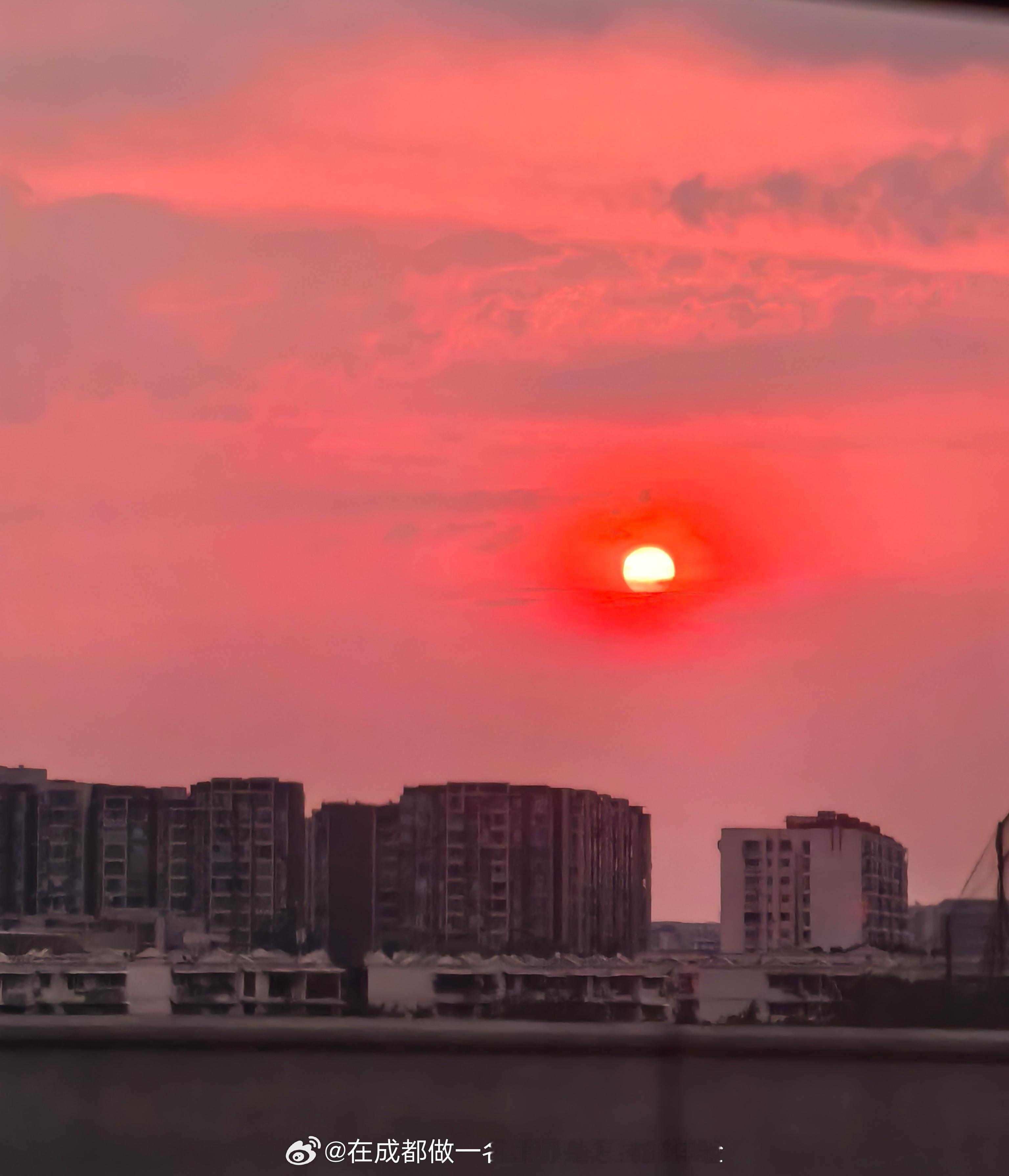 今天写了一封《律师函》，原本我让助理结合别人已经对本案写好的《律师函》、按照我们