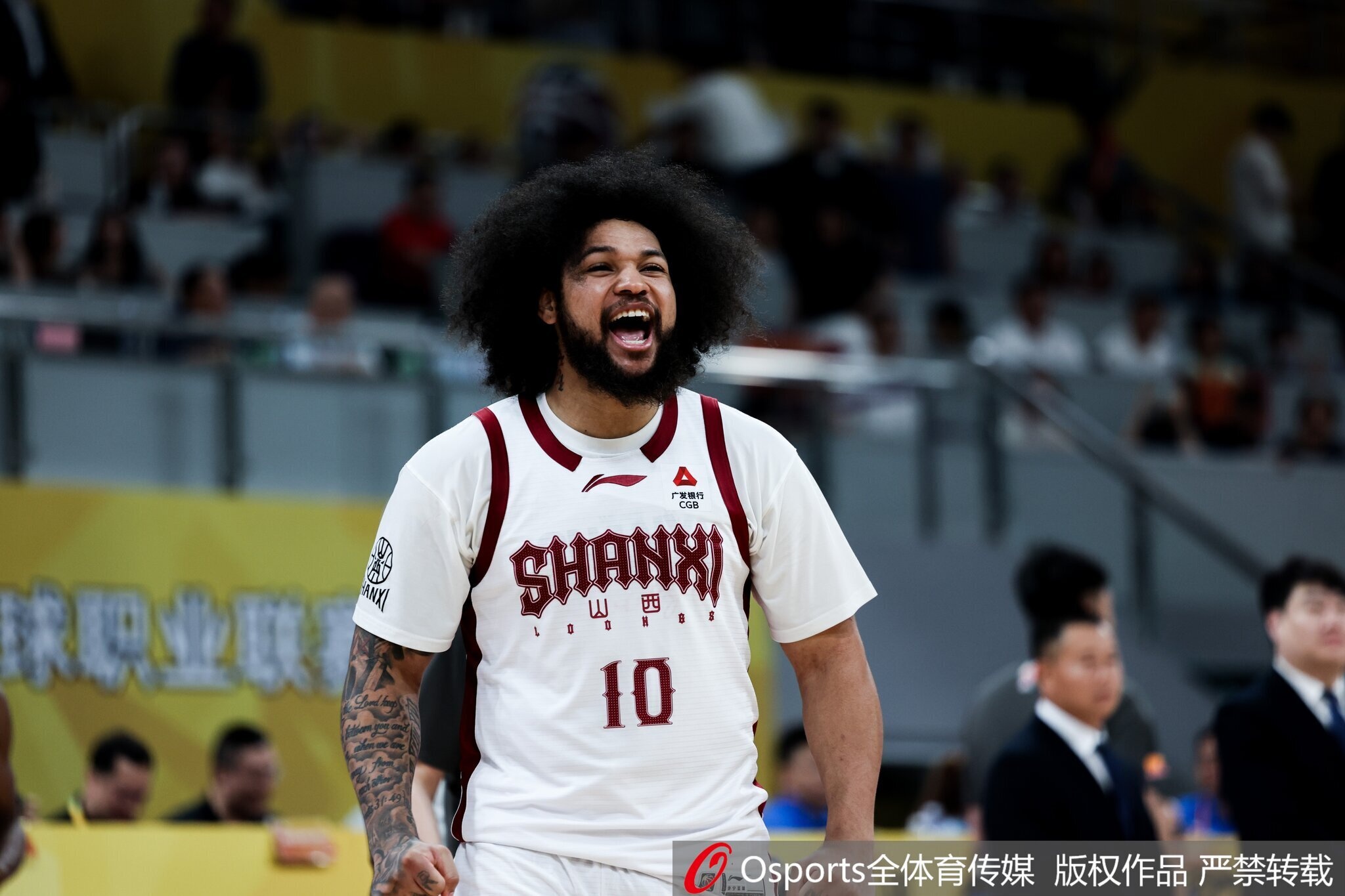 你适合摆烂！戴申·尼克斯6中2得到7分1板1助 失误高达4个