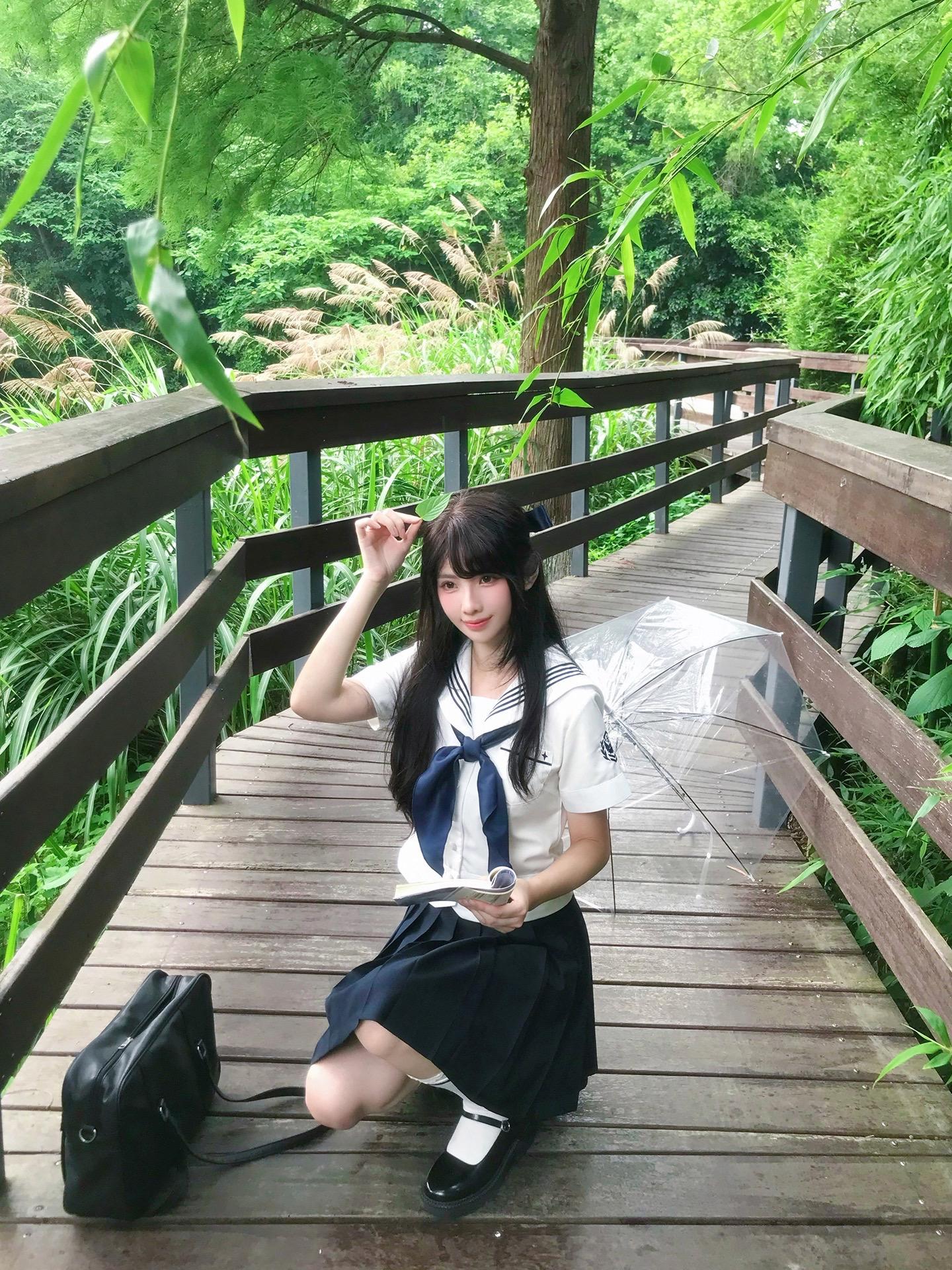 如果只转身后退就能回到那个夏天。