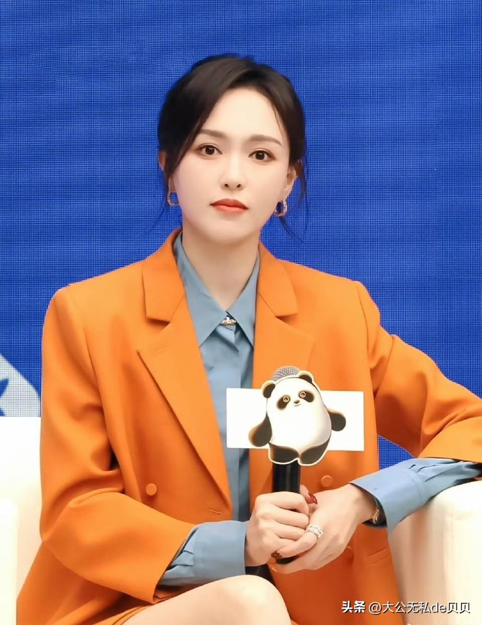 唐嫣应该是要拿金熊猫视后了。

因为目前就看到她到四川的新闻，宋佳等其他入围的好