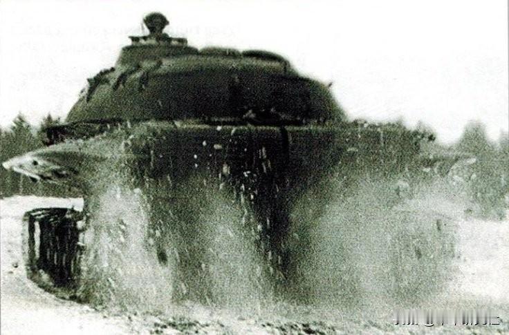 1960年，苏联的核战坦克Object 279工程原型车测试