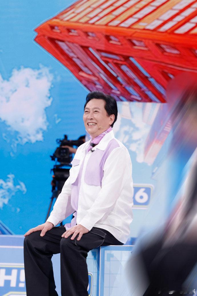 唐国强加盟2026辽宁春晚辽宁春晚腊月廿八，锁定辽视春晚！就为了听唐国强老师说一