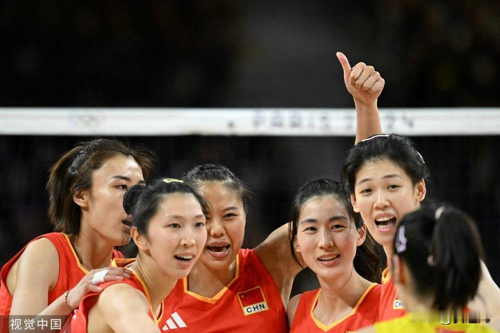 中国女排3-1力克塞尔维亚 三战全胜小组第一出线
北京时间8月4日，2024年巴