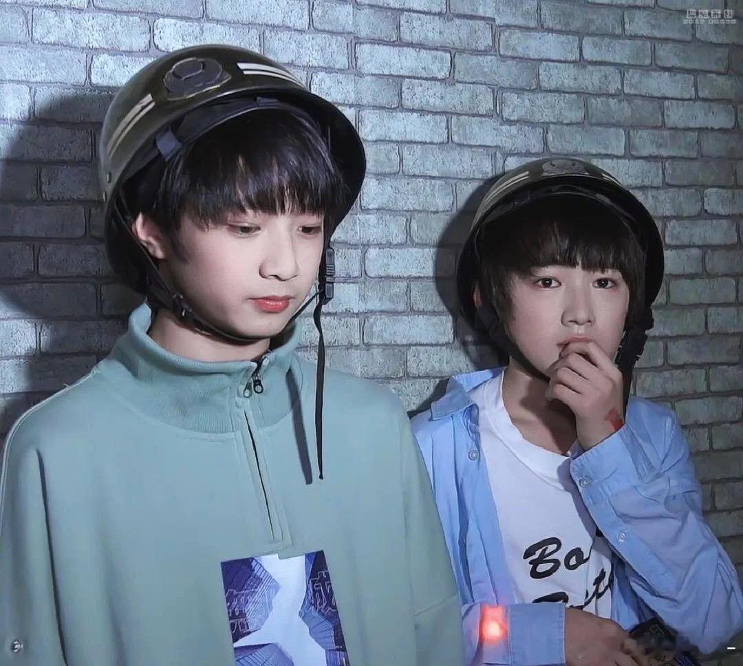 文轩 🐺🐟文轩世界第一初恋 “3:30~   3:40~”烟花升停在星夜-宋