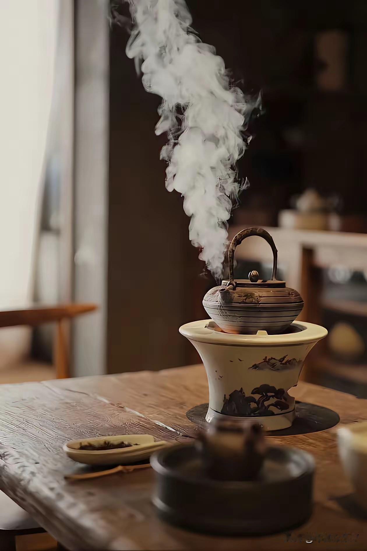 人总是习惯平庸！

大多数人，都是普通人。一个月四五千的工资。一年下来能存几万块