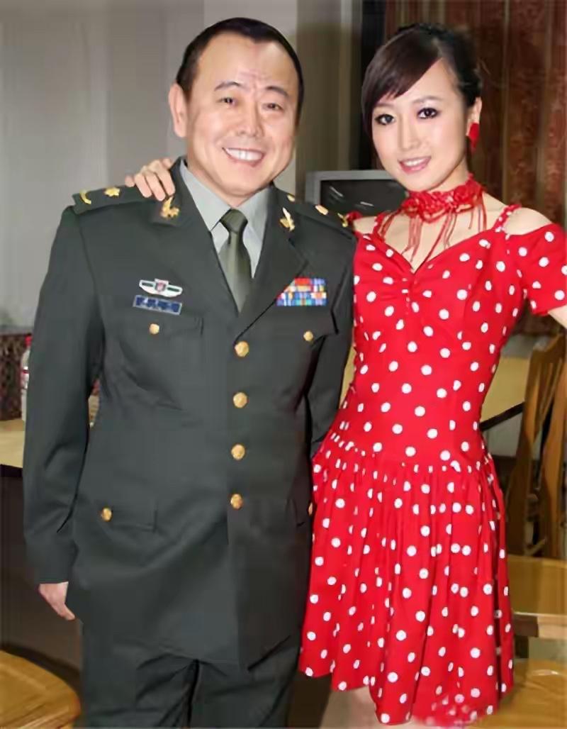 全网传疯！四个老婆、正师级实权、全家移民，潘长江被传3大离谱黑料，真相彻底打脸！