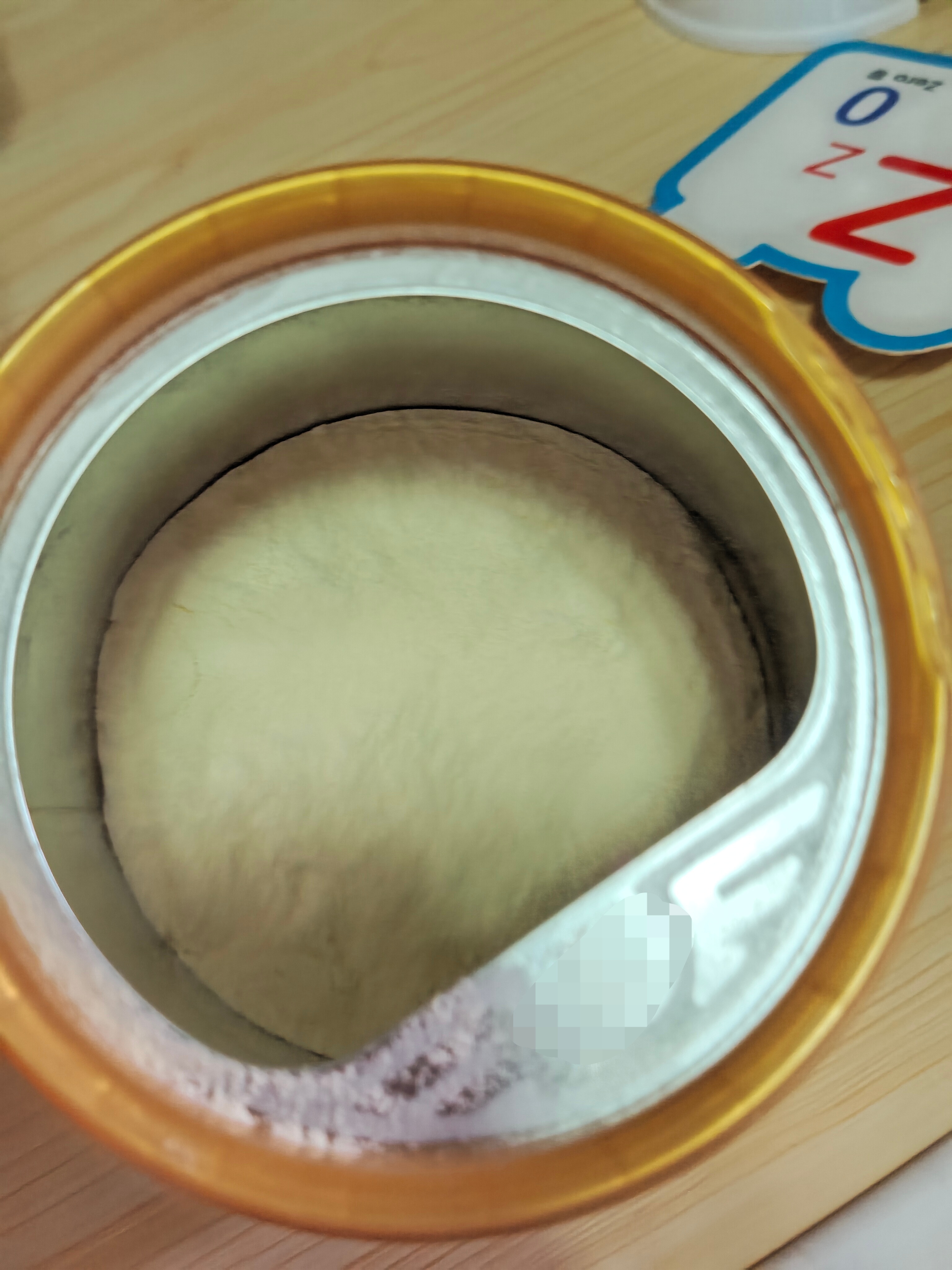 我突然发现幼儿奶粉干吃特好吃，冲泡以后特别腥。干吃异常好吃！ ​​​