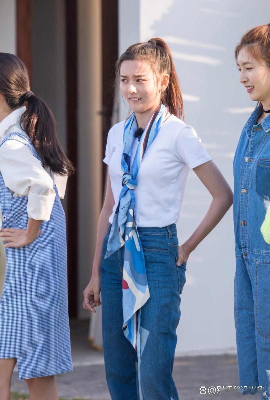 宋祖儿这身材也太绝了吧！线条紧致比例优越，真的让人一眼惊艳！ 