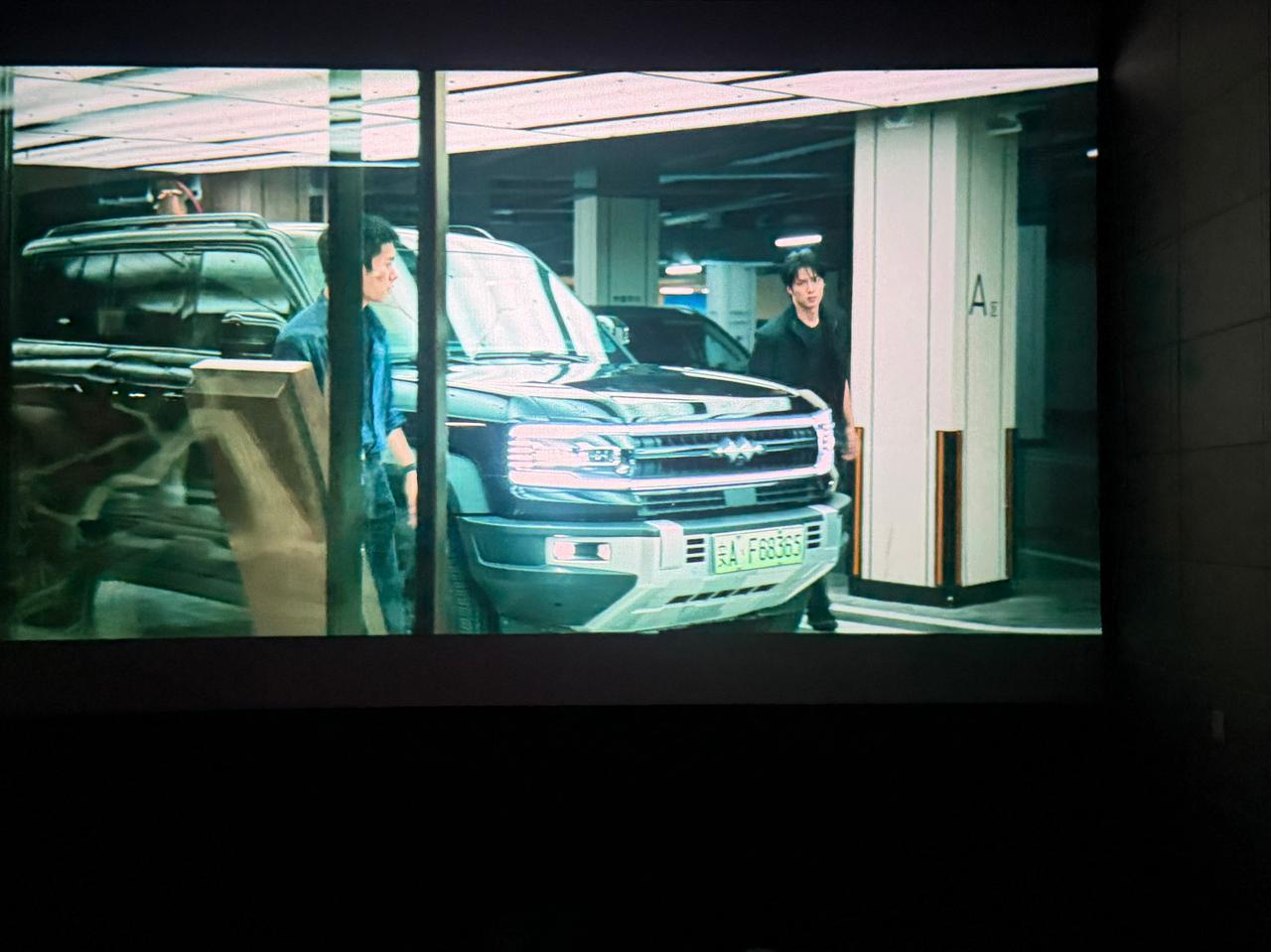 张艺谋执导、国家安全部全程指导的《惊蛰无声》全球热映，口碑爆棚！观影时不难发现，