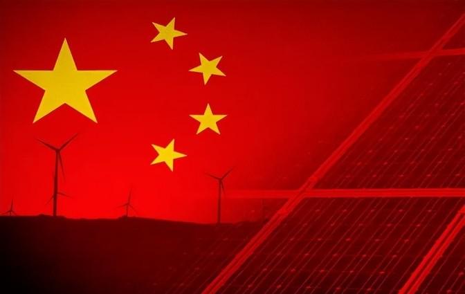 “谈不拢，就用枪解决”！中国光伏出海可没少被美国人拿枪威胁，那么面对美欧疯狂围剿