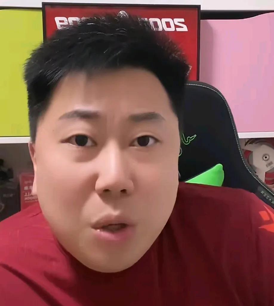 媒体人李宝库直言，浙江队就是一支输不起的球队。
他在直播解说大连英博对阵浙江队的