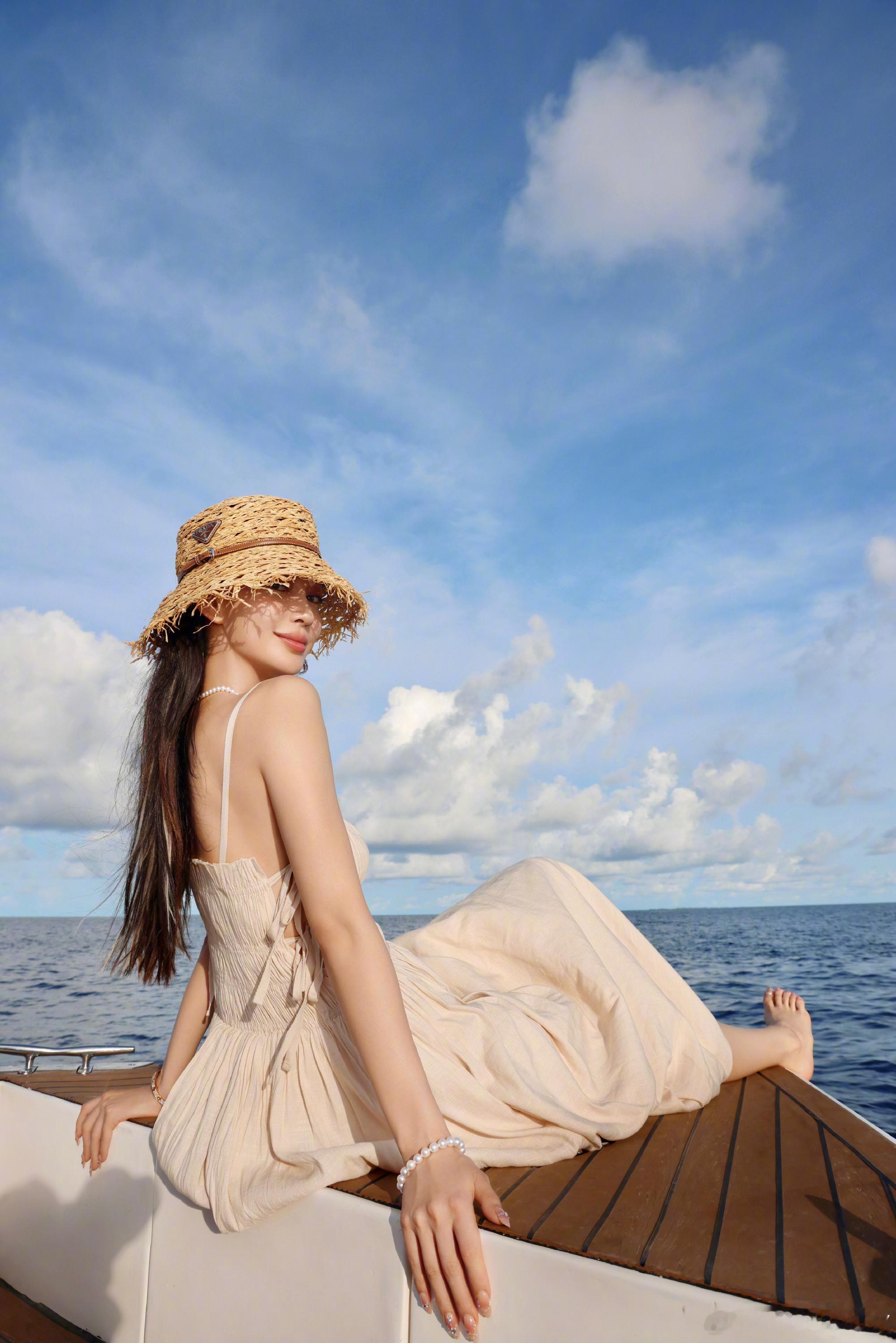angelababy 麦吉丽品牌护肤代言人angelababy “你是常年不败的