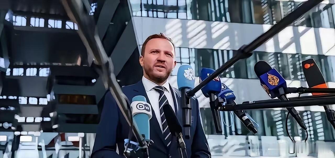 查了下爱沙尼亚外长最近对中国的所谓“最后通牒”，真是让人哭笑不得！一个130万人