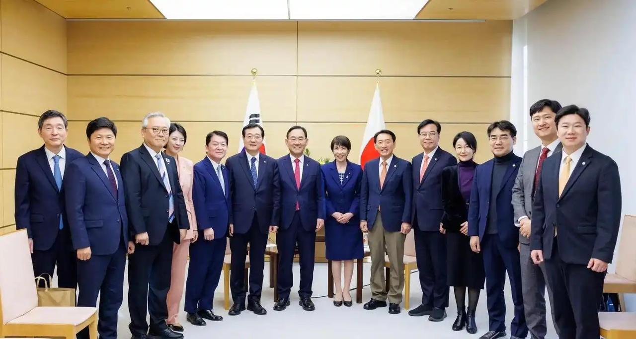 日本9月急派两拨人访华，中国反手一招：签证费涨7倍多，时间卡在代表团来之前！这是