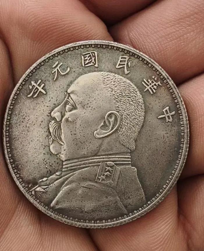 很多人觉得不值，但是有时候兴趣爱好纯正是喜欢，就像在工地上有几个好友一起把酒言欢