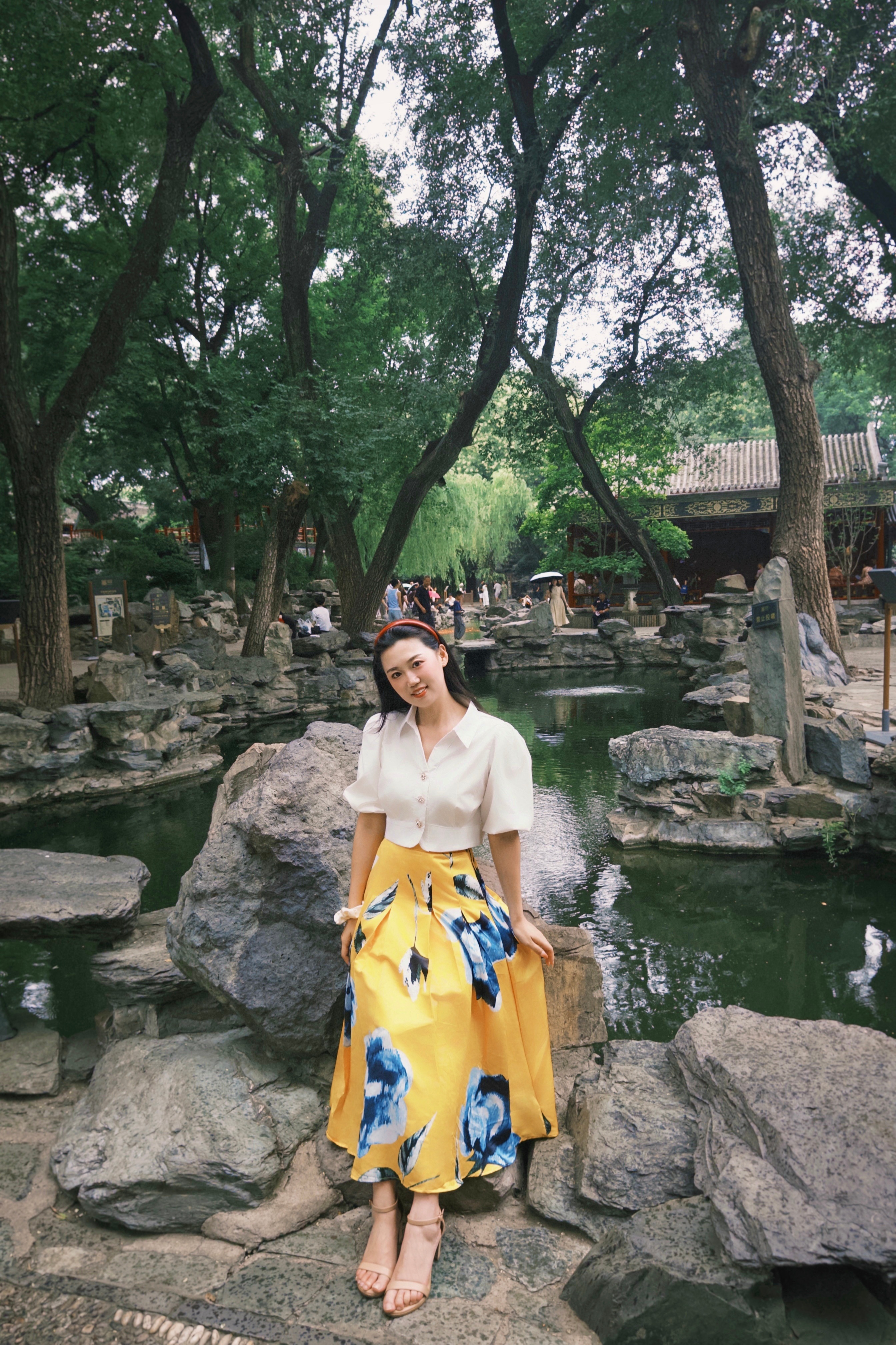一波游客照🎏以及黄亦玫同款继续➕1 外加打卡恭王府还珠格格同款机位我的童年啊 