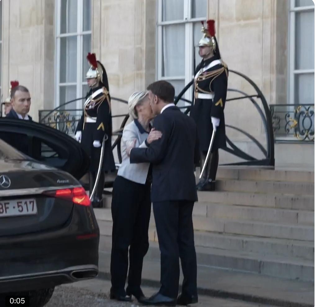 冯德莱恩：“自愿联盟”今天在巴黎举行会议。

我们的目标很明确：

为乌克兰提供