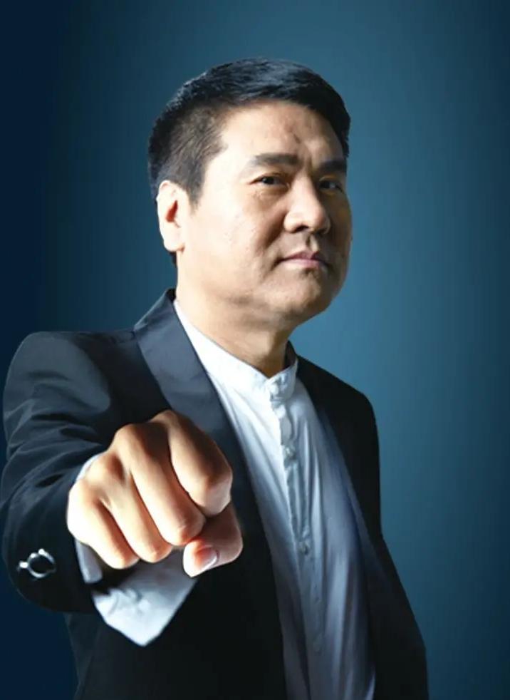 经济学家王福重说，钻石恒久远，一颗永流传，我们都知道钻石没什么用，干嘛这么贵，而