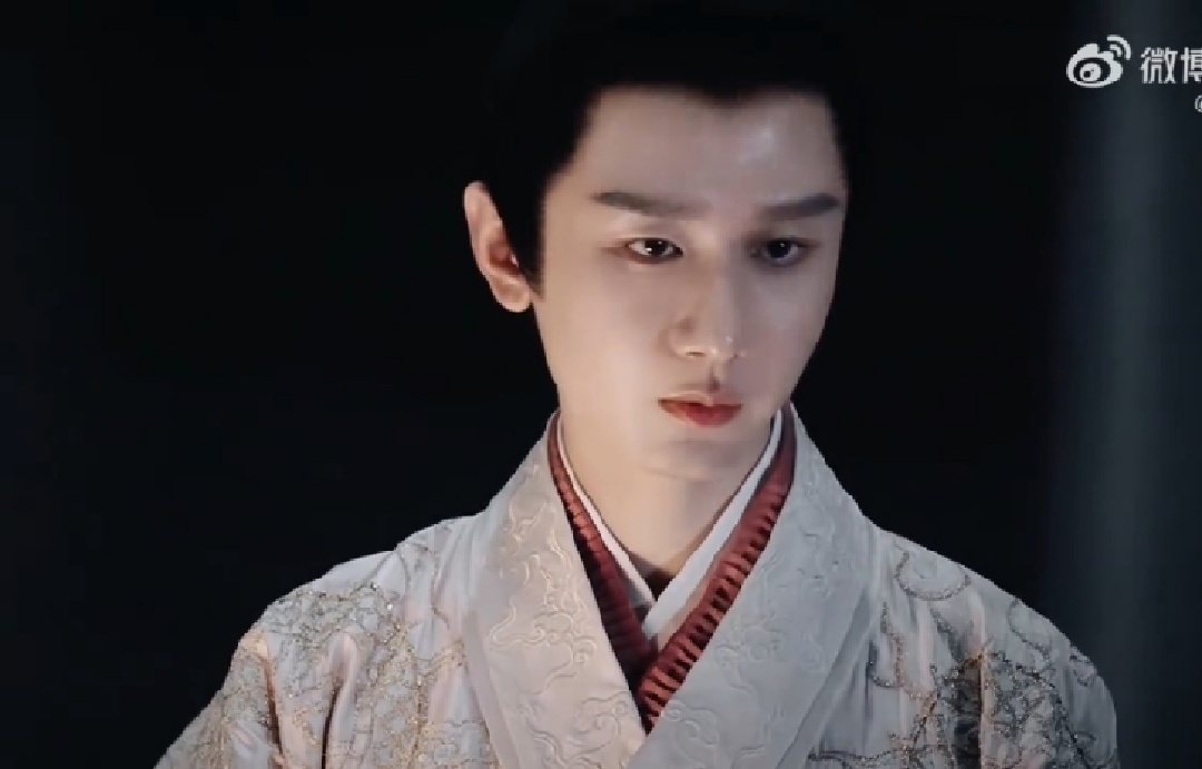 娱乐[超话]成毅两京十五日单人概念片 ​​​我导演的两京十五日概念片成毅两京十五