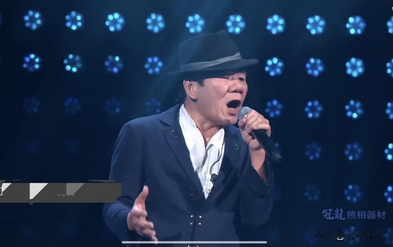还记得赵传吗？昨晚在上海体育场最爱金曲音乐盛典上，赵传再登上海的舞台，一连带来三