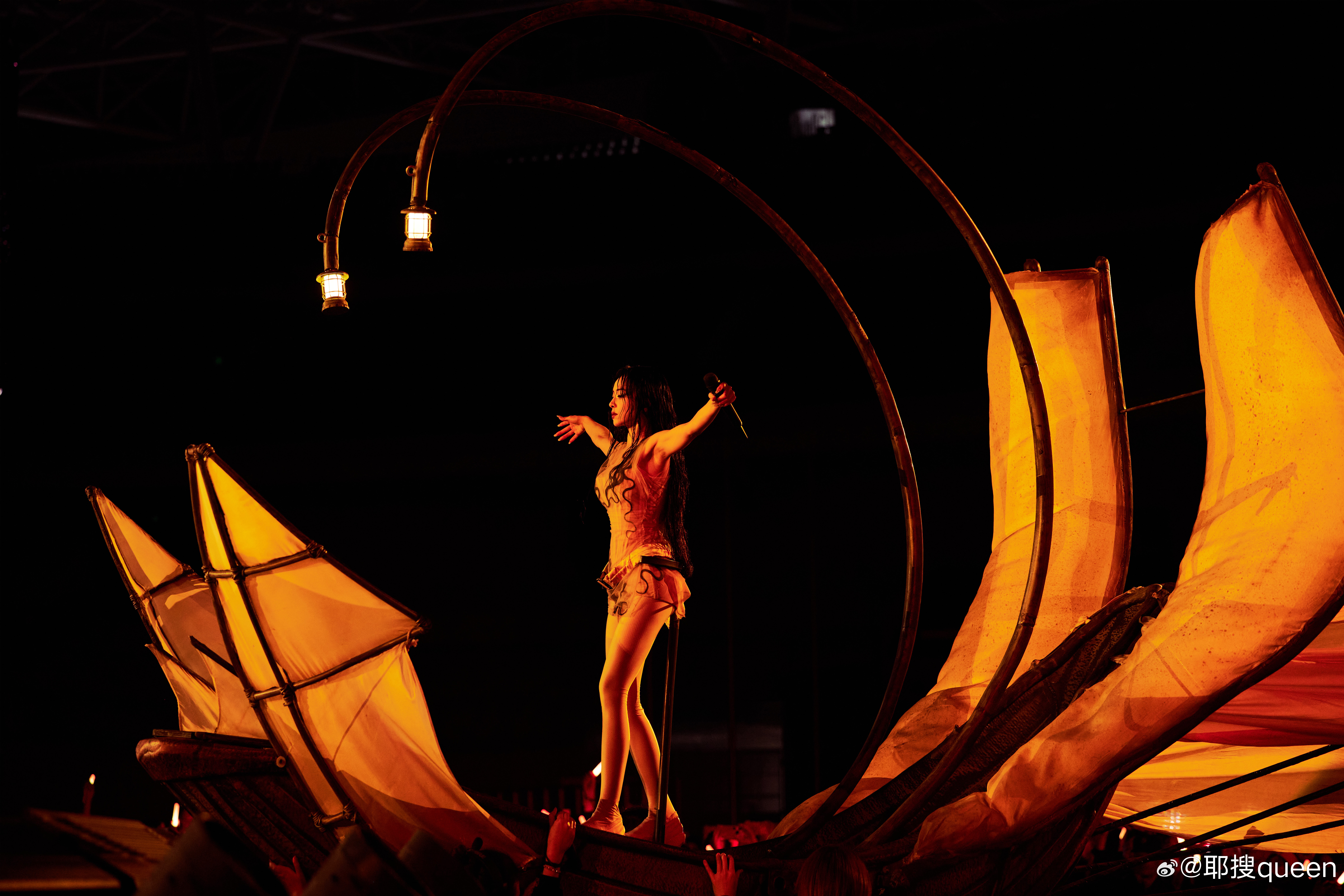 蔡依林倒带四万人大合唱被 PLEASURE巡回演唱会-长沙站的氛围感动到了🥺，