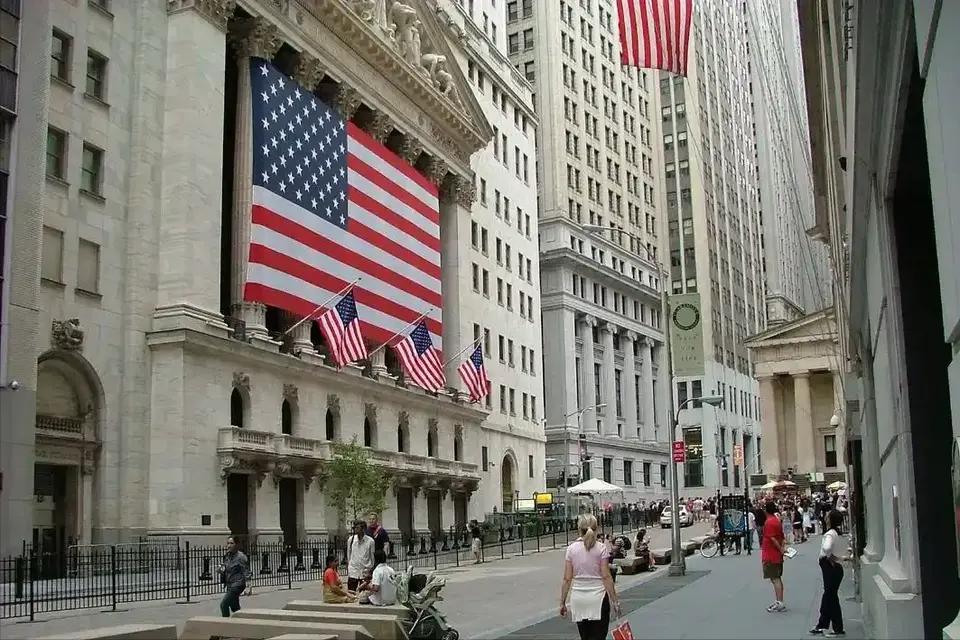 美国经济仍然是世界第一，为什么说美国未来不行了？说白了，以老美现在的体量，至少1
