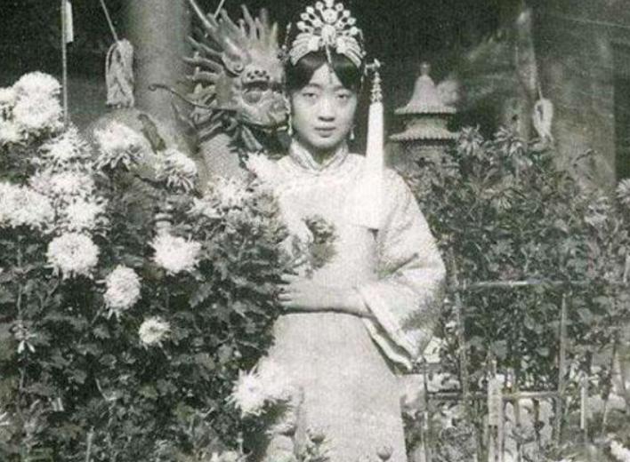 他把皇后的肚子搞大后，皇上竟然没有将其杀死，为什么？历史上哪有这样的皇后？明摆着