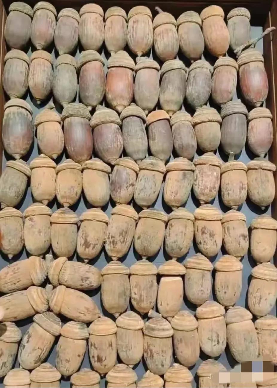 我敢打赌，十个人里有九个叫不出这东西的名字。
能一口喊出来的，岁数都不小了。
这