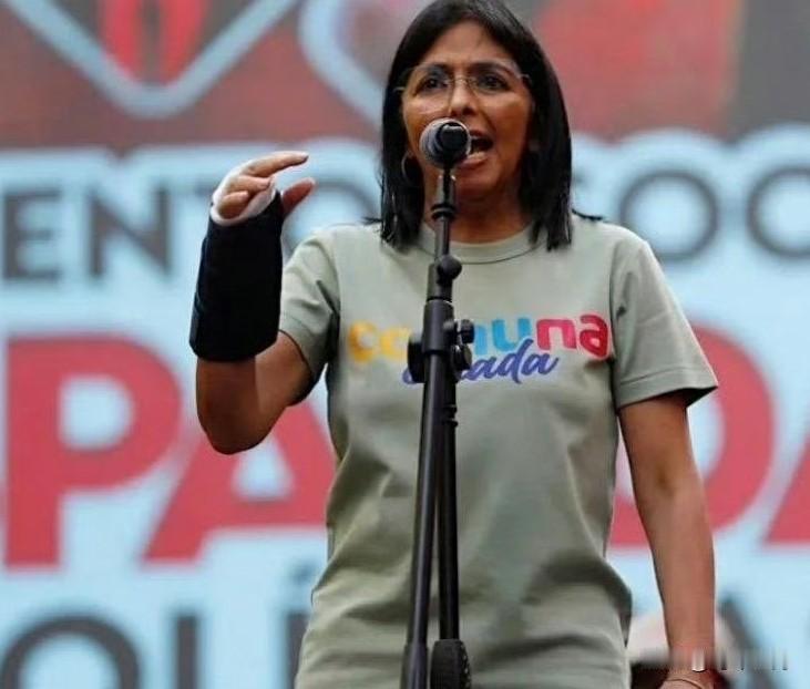 特朗普宣布委内瑞拉将交付3000万至5000万桶石油，资金由其本人控制并称将用于