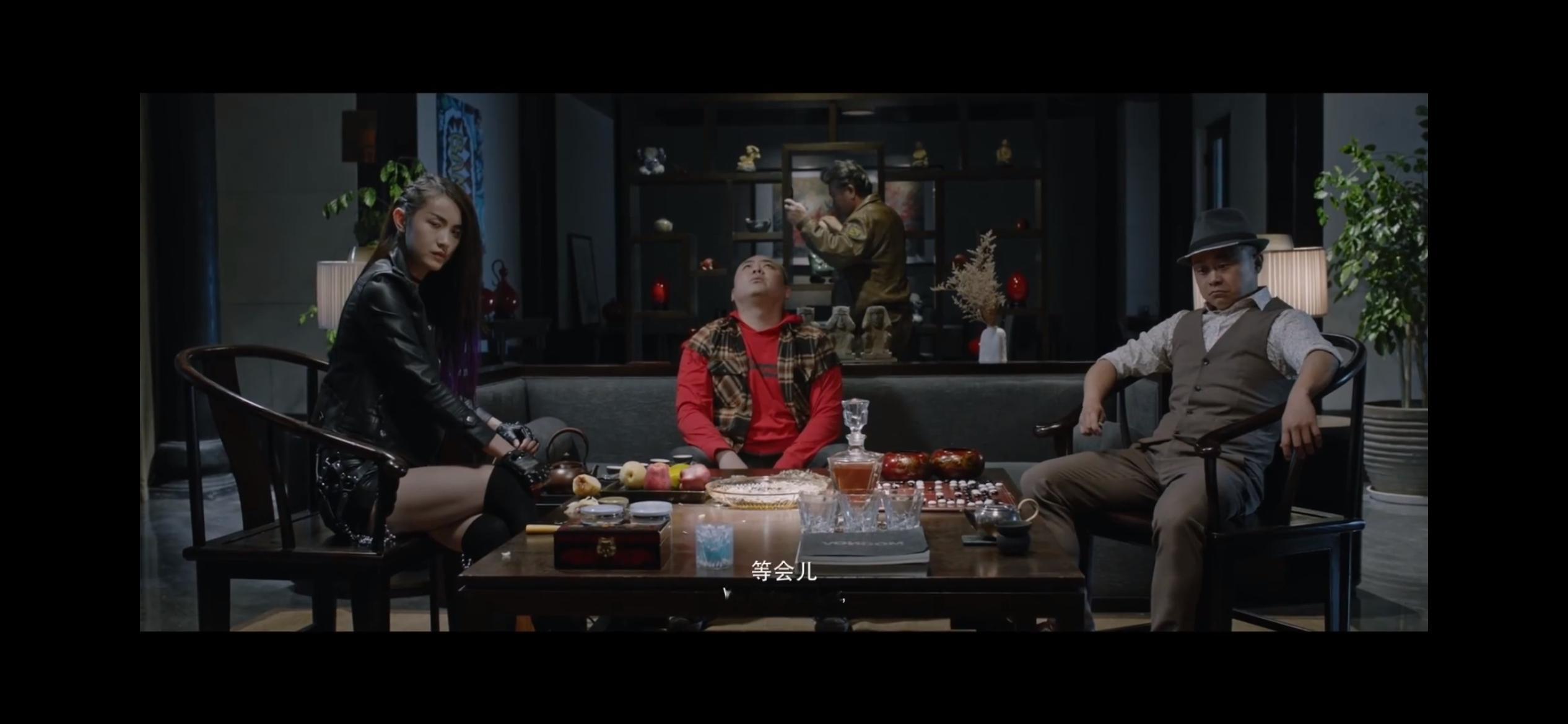 #电影疯狂绑架#电影疯狂绑架作品完全是拿捏住我们，不仅有幽默的展现，同样是有着刺