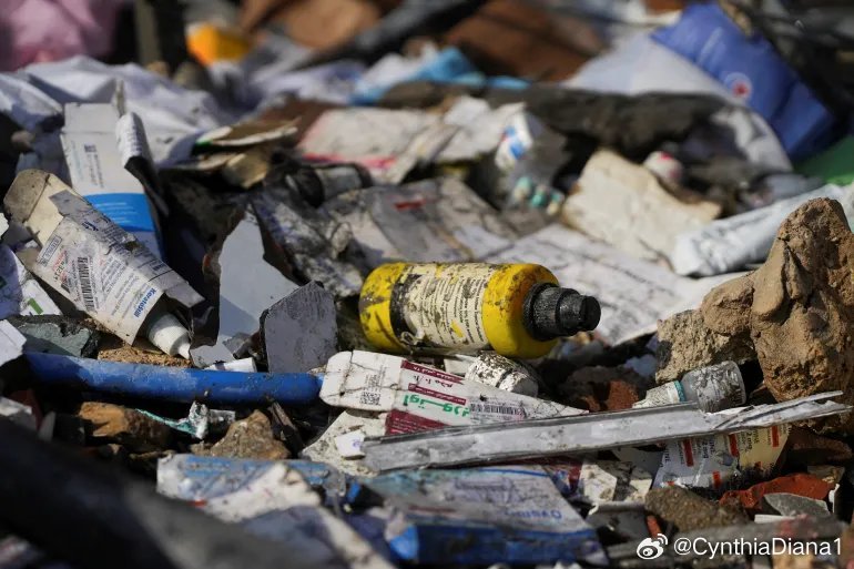 照片：以色列袭击黎巴嫩南部一家医疗中心后 