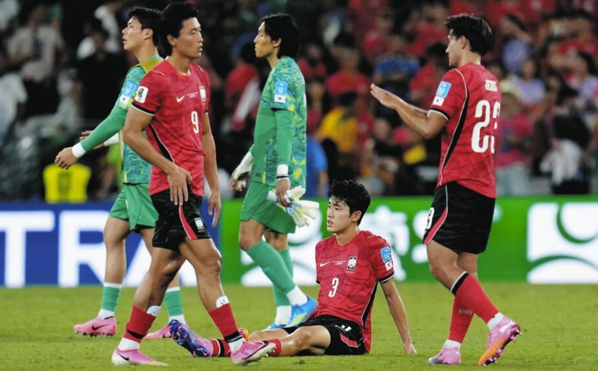 德国爆冷输球坑了韩国厄瓜多尔2-1爆冷逆转德国，拿到关键三分，锁定其中一个成绩较