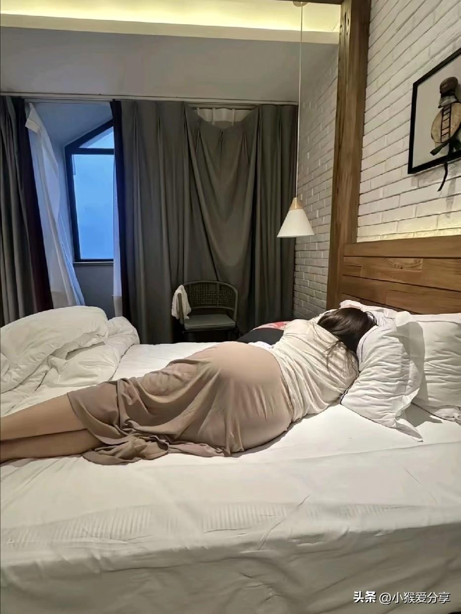 老公在外面养了个女人六年，每年三十万，还生了个儿子。

我闺蜜她老公在外地做工程