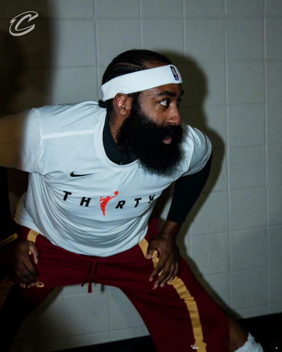 今天登哥戴上发带啦梦回雷霆时期！ 