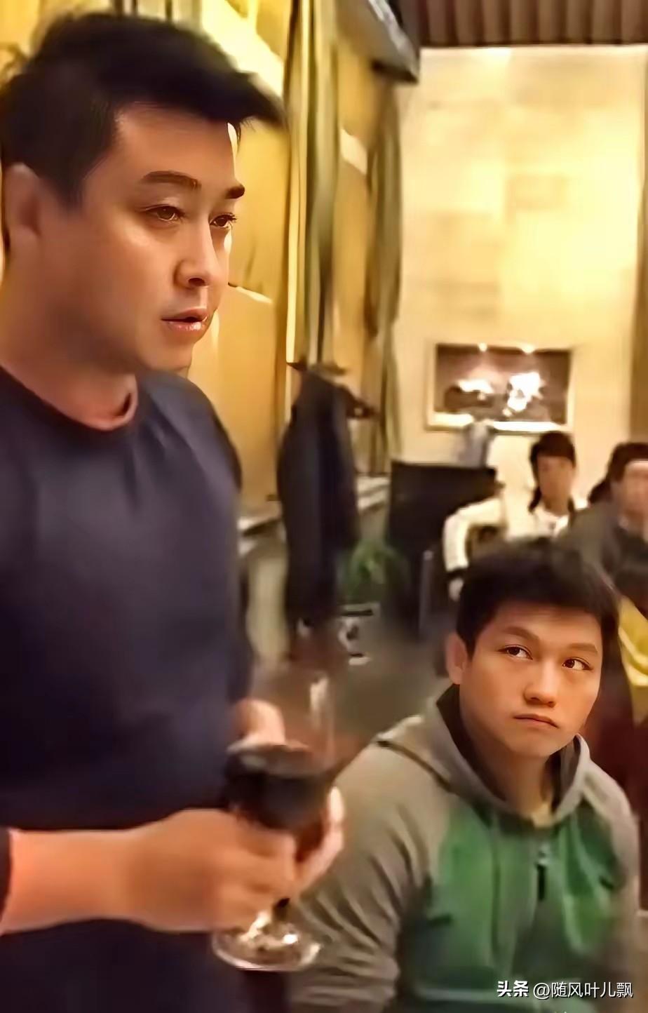 白告，还记得这张照片吗？你那么的顾全大局换来的永远是被拿捏。你的一切，被你的弟子