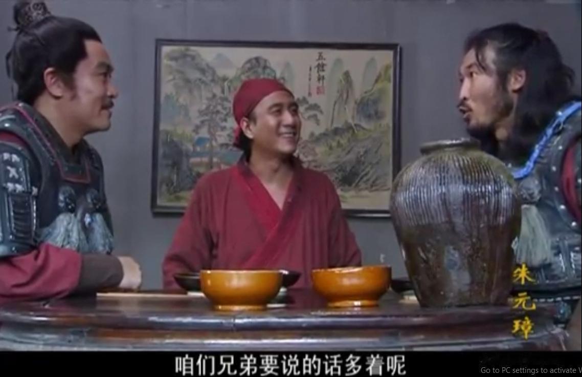 洪武十五年，金陵，秋风透着股扎骨的凉。 
 
刑场上人头攒动，刽子手的鬼头刀已举