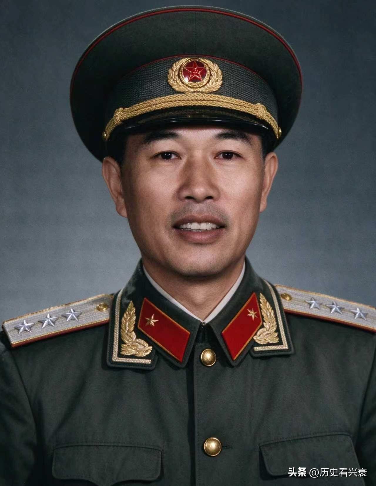 1977年，邓华重回部队，任军事科学院副院长。同一年，洪学智调回，任国防工业办公