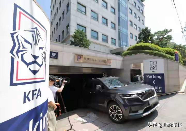 中韩足坛大地震！韩媒自曝家丑：8次性招待曝光，3名中国足协官员竟在列！

七夕节