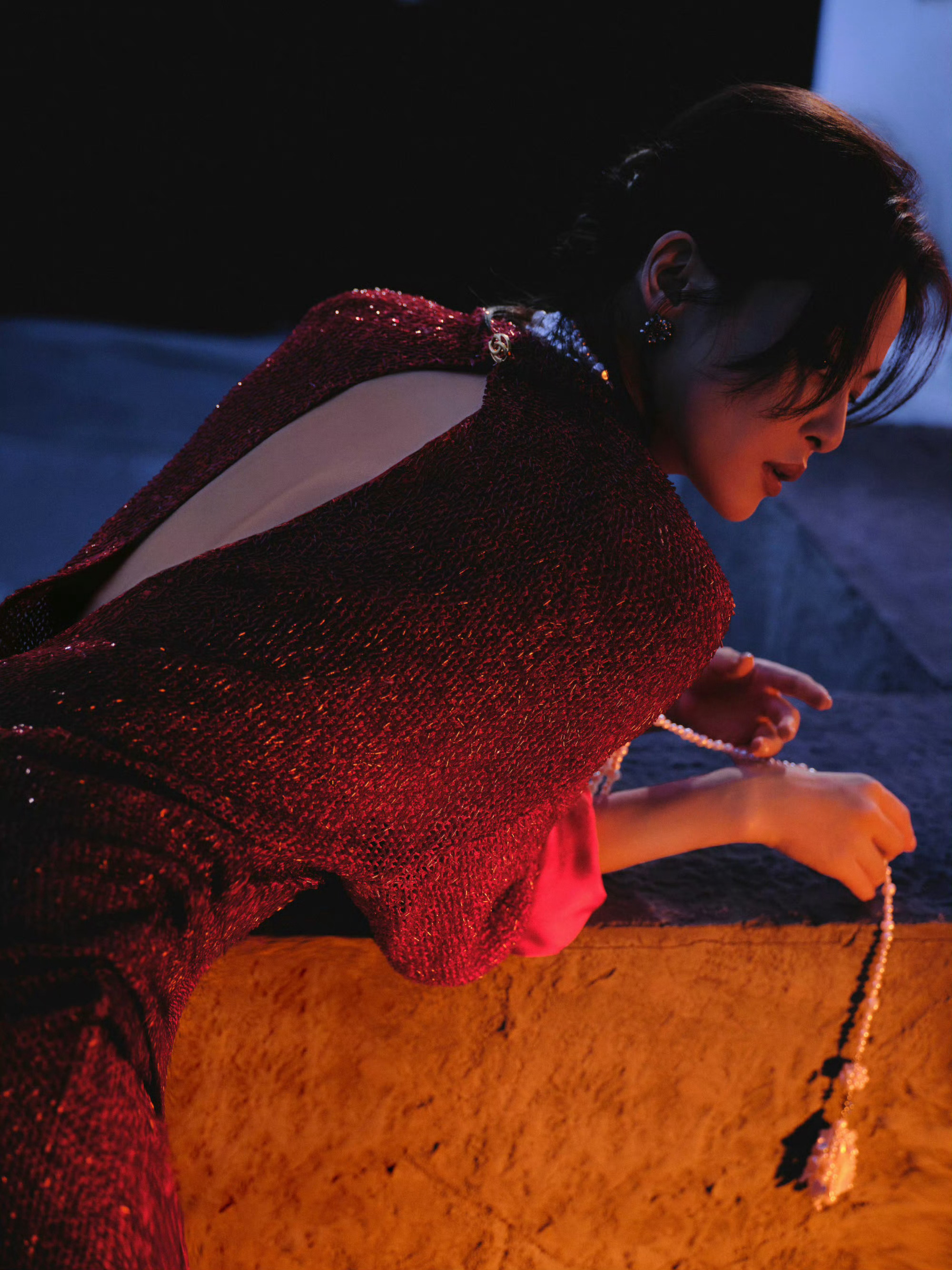 辛芷蕾微博之夜一身香奈儿出图出发图和杂志大片一样完全降维打击的一组神图… 