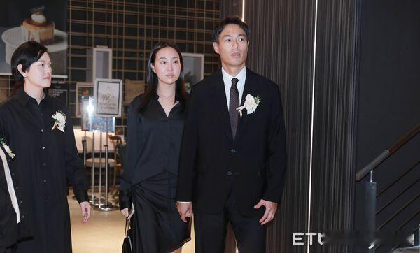 杨祐宁举办父亲生命纪念会 26日，杨祐宁在台北信义区独一文创举办父亲杨进元的生命