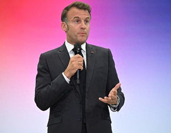 马克龙访日翻车现场，带着满肚子的算盘，最后却没讨到好，反而被现实狠狠打了脸。
