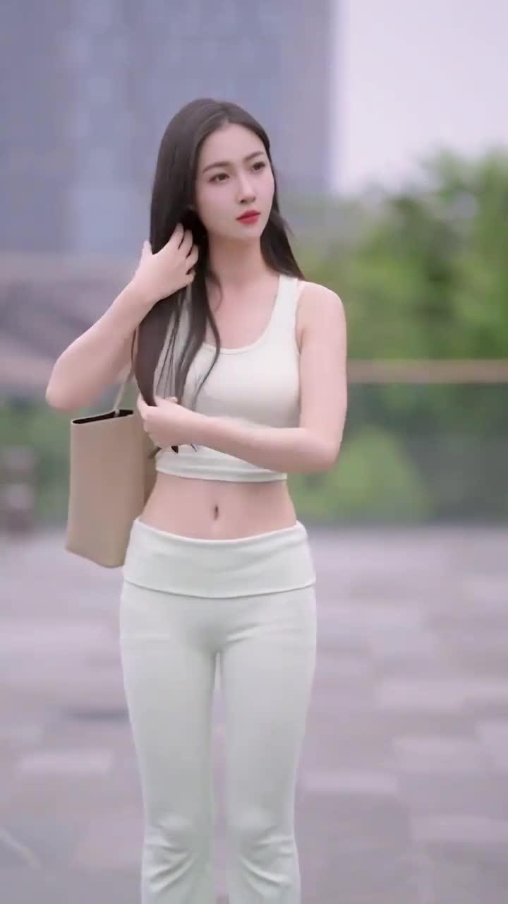 1. 选对时间和地点

· 光线：首选日出后1-2小时或日落前1-2小时的黄金时