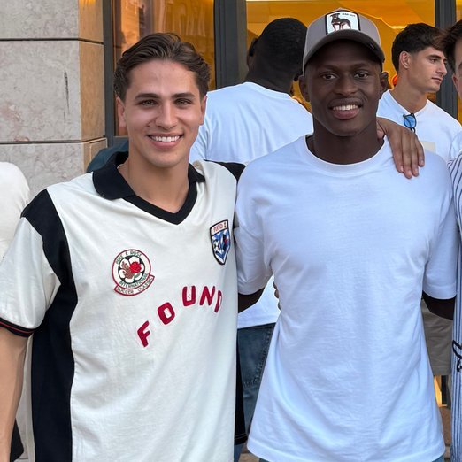 欧冠  巴黎后卫努诺-门德斯赛前接受采访，谈及欧冠客场对阵葡萄牙体育的比赛：这场